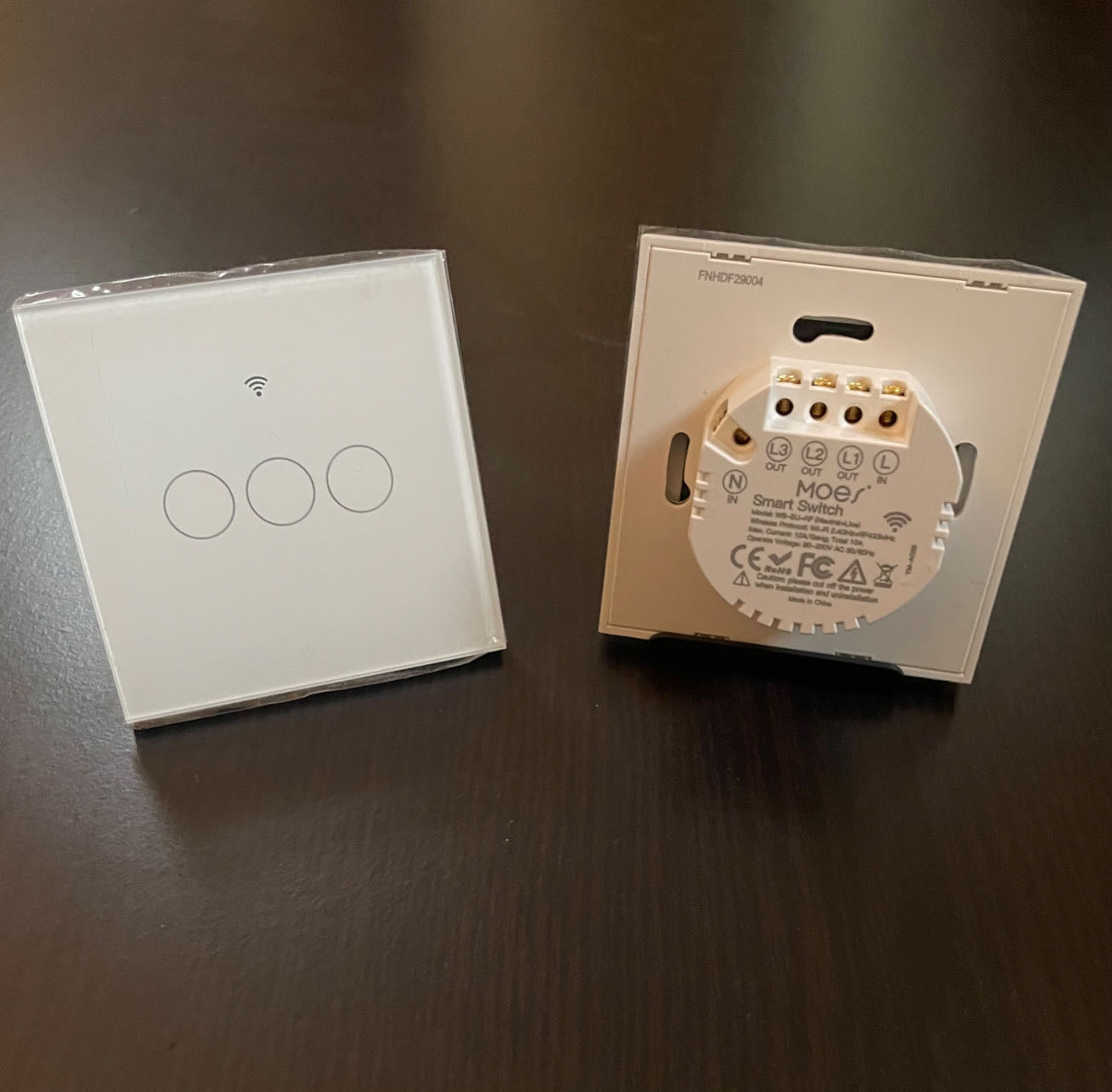 WiFi RF433 Smart Touch Light Switch 1/2/3/4 Gang 2 Way Multi-Control Neutral Wire Required EU (A Pack of 5 Boxes)